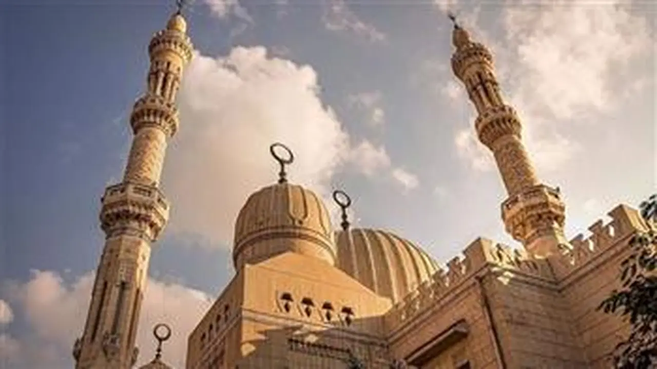 مواقيت الصلاة في محافظات مصر اليوم الجمعة بعد تطبيق التوقيت الصيفي الجديد